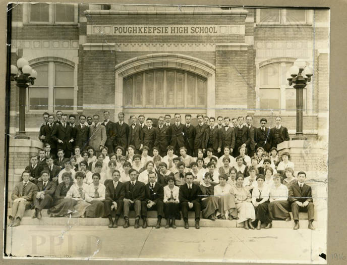Black and White Photo of 1916 Graduating Class of Poughkeepsie High School